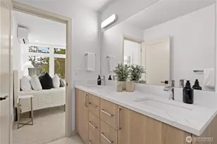 722 N 36th St, Seattle, WA 98103 - Photo 19