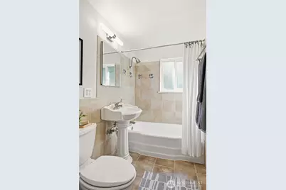 1049 S 112th Street, Seattle, WA 98168 - Photo 17