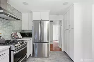 1049 S 112th St, Seattle, WA 98168 - Photo 11