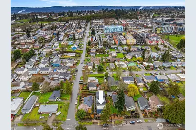 7637 46th Avenue S #A, Seattle, WA 98118 - Photo 33