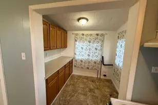 1132 Fowler St, Raymond, WA 98577 - Photo 5