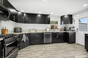 11807 51st Ave NE, Marysville, WA 98271 - Photo 9