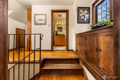 4006 NE 38th Street, Seattle, WA 98105 - Photo 29