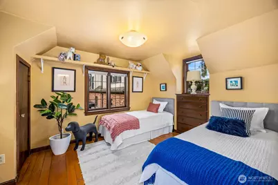 4006 NE 38th Street, Seattle, WA 98105 - Photo 31