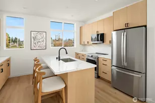 632 N 92nd St, Seattle, WA 98103 - Photo 7