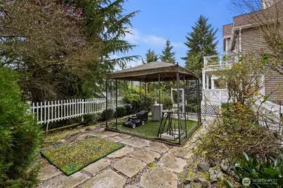 1665 204th Avenue NE, Sammamish, WA 98074 - Photo 35