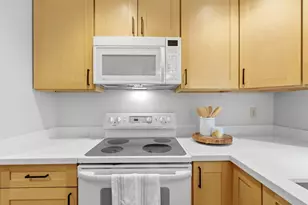 1400 Taylor Ave N, Seattle, WA 98109 - Photo 5