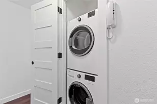 7850 Green Lake Dr N, Seattle, WA 98103 - Photo 21