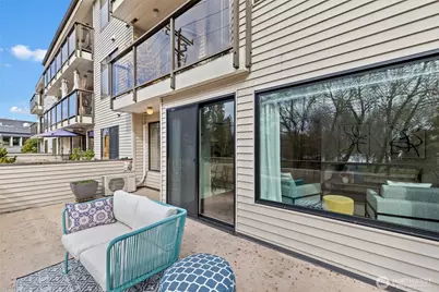 7850 Green Lake Drive N #101, Seattle, WA 98103 - Photo 25