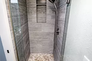 4635 W Lake Sammamish Pkwy SE, Issaquah, WA 98027 - Photo 7