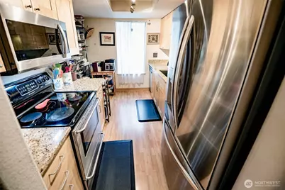 4635 W Lake Sammamish Parkway SE #G305, Issaquah, WA 98027 - Photo 3