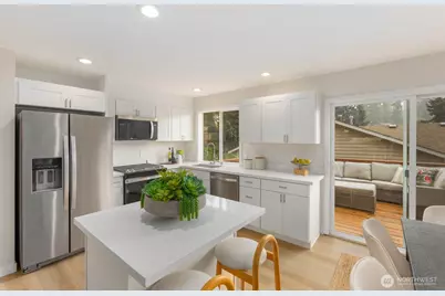 12103 SE 70th Street, Newcastle, WA 98056 - Photo 9