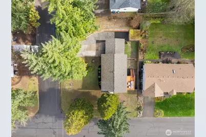 12103 SE 70th Street, Newcastle, WA 98056 - Photo 35