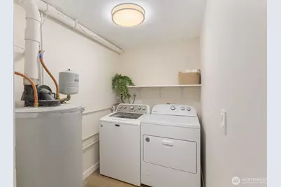 12103 SE 70th Street, Newcastle, WA 98056 - Photo 29