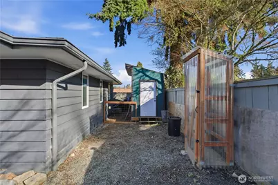 812 Maplewood Avenue, Kent, WA 98030 - Photo 27