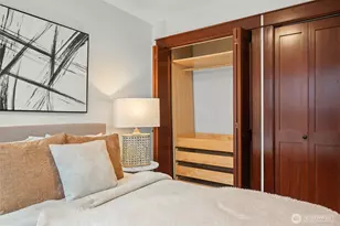 461 N 45th St, Seattle, WA 98103 - Photo 13