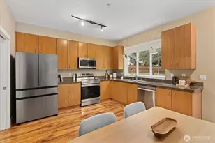 22668 NE Alder Crest Ln, Redmond, WA 98053 - Photo 15