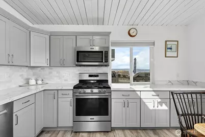 3187 Shoreline Drive, Camano Island, WA 98282 - Photo 21