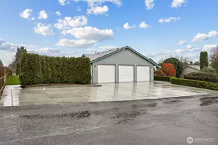 12601 227th St E, Graham, WA 98338 - Photo 3