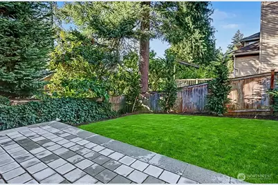 11219 NE 95th Street, Kirkland, WA 98033 - Photo 31