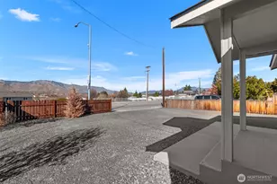 325 Eastmont Ave, East Wenatchee, WA 98802 - Photo 23
