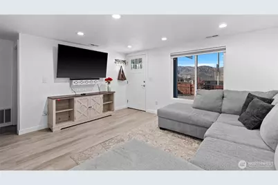 325 Eastmont Ave, East Wenatchee, WA 98802 - Photo 7