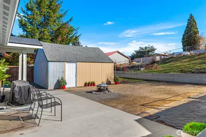 325 Eastmont Ave, East Wenatchee, WA 98802 - Photo 19