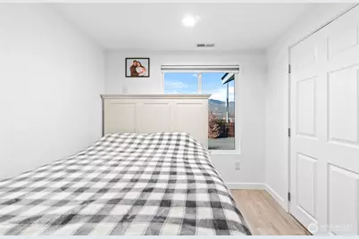 325 Eastmont Ave, East Wenatchee, WA 98802 - Photo 13