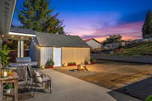 325 Eastmont Ave, East Wenatchee, WA 98802 - Photo 25