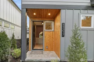 11217 NE 95th St, Kirkland, WA 98033 - Photo 3