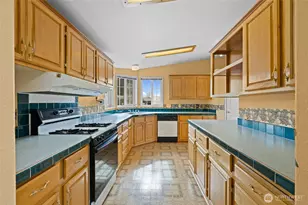 2716 S 371st St, Federal Way, WA 98003 - Photo 11