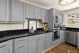 9039 NE Juanita Dr, Kirkland, WA 98034 - Photo 3