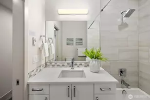 8042 B 35th Ave NE, Seattle, WA 98115 - Photo 17