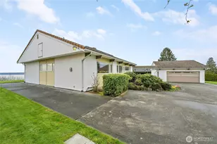 12895 Shorecrest Dr SW, Seattle, WA 98146 - Photo 15