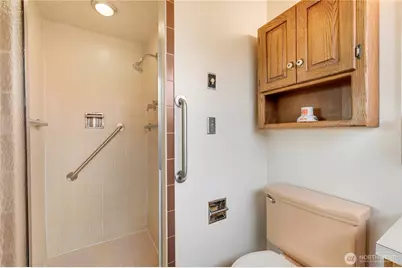 12895 Shorecrest Drive SW, Seattle, WA 98146 - Photo 23