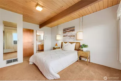 12895 Shorecrest Drive SW, Seattle, WA 98146 - Photo 21