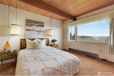 12895 Shorecrest Drive SW, Seattle, WA 98146 - Photo 19