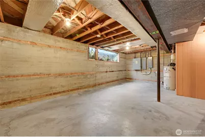 12895 Shorecrest Drive SW, Seattle, WA 98146 - Photo 31