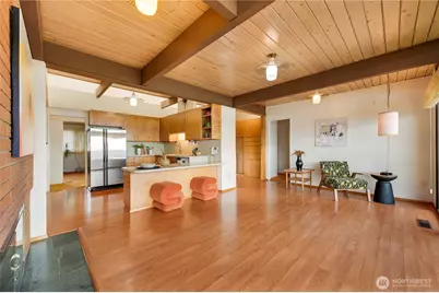 12895 Shorecrest Drive SW, Seattle, WA 98146 - Photo 9