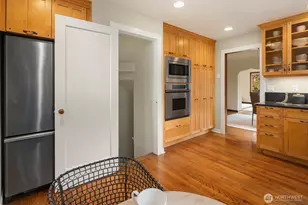 1216 NE 77th St, Seattle, WA 98115 - Photo 17