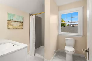 1216 NE 77th St, Seattle, WA 98115 - Photo 33