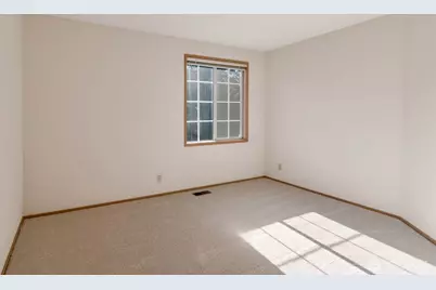 25746 SE 39th Street, Sammamish, WA 98029 - Photo 17