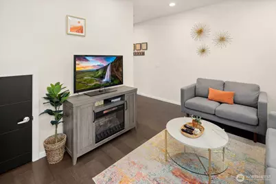 8358 19th Avenue NW #B, Seattle, WA 98117 - Photo 5