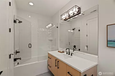 11204 108th Ave NE, Kirkland, WA 98033 - Photo 19