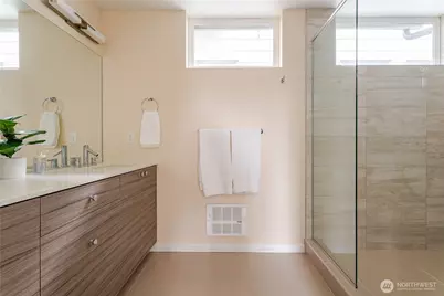 725 17th Avenue #Unit A, Seattle, WA 98122 - Photo 21