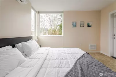 725 17th Avenue #Unit A, Seattle, WA 98122 - Photo 13