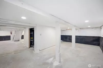 3443 21st Avenue W, Seattle, WA 98199 - Photo 31