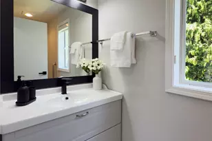 1621 Edgemoor Ln, Everett, WA 98203 - Photo 17