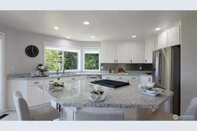 1621 Edgemoor Lane, Everett, WA 98203 - Photo 11