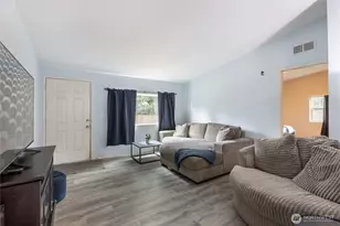 8407 192nd St Ct E, Spanaway, WA 98387 - Photo 3